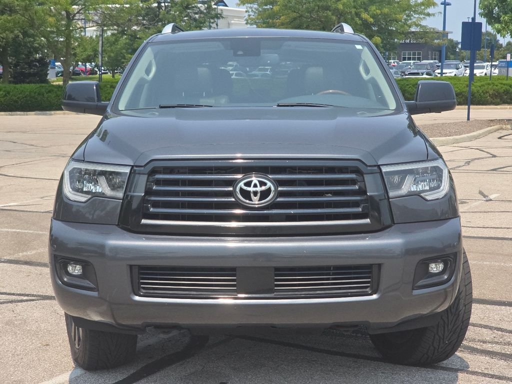 Used 2018 Magnetic Gray Metallic Toyota Platinum image 9