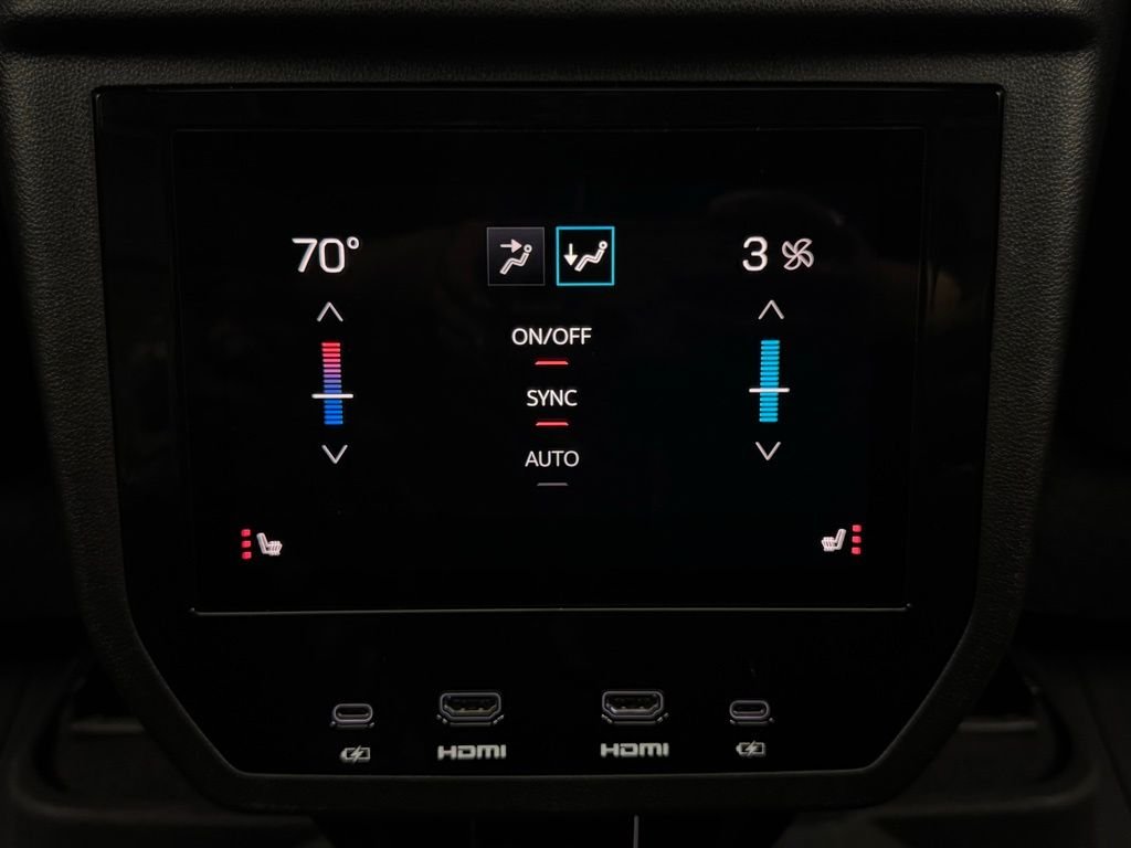 Used 2026 Glacier White Tricoat GMC Denali Ultimate image 9
