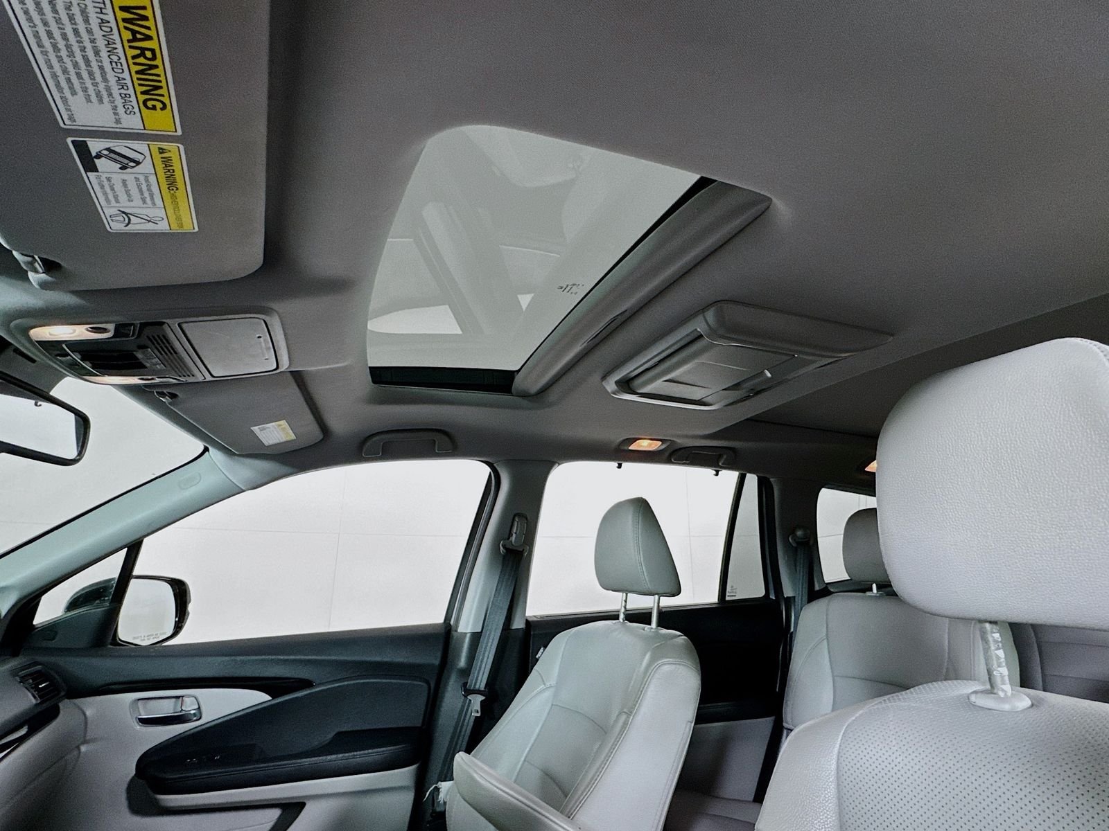 Used 2017 Lunar Silver Metallic Honda Elite image 15