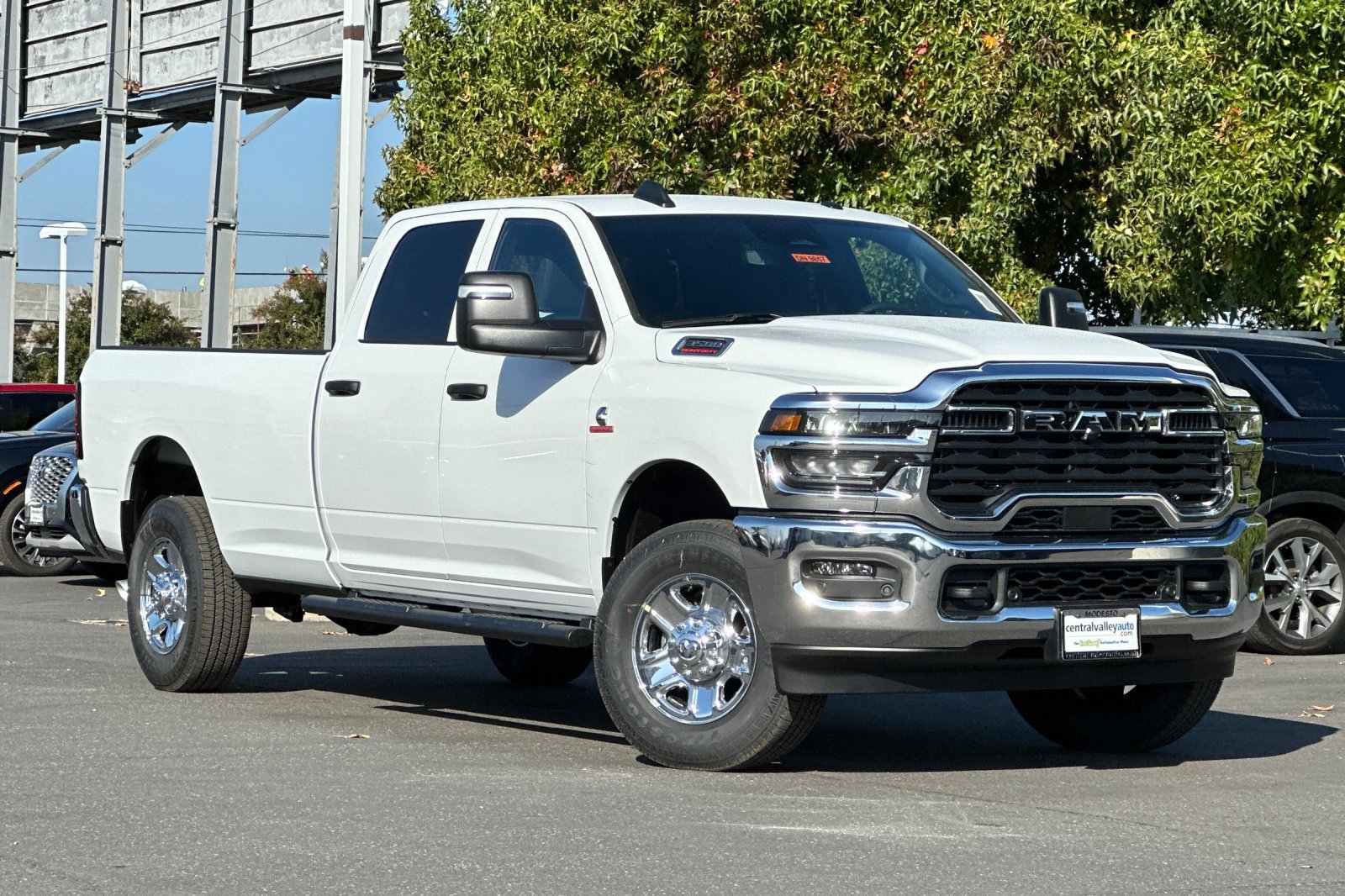 2026 Ram 3500 Tradesman photo 2