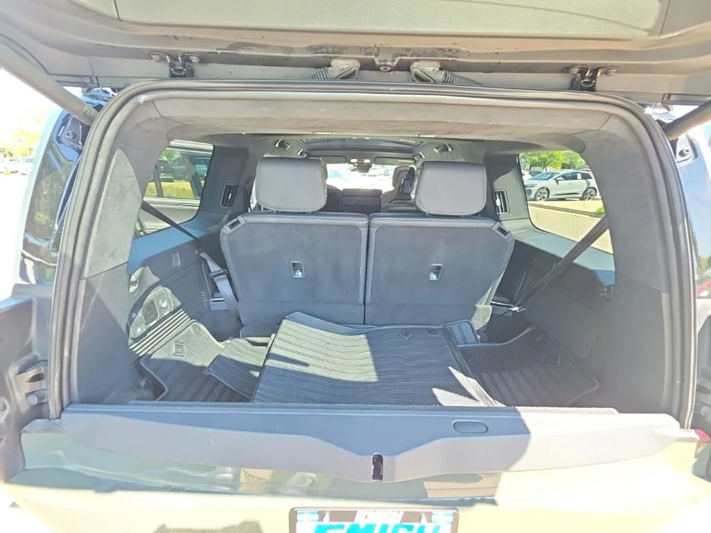 Used 2022  Rivian Launch Edition image 22