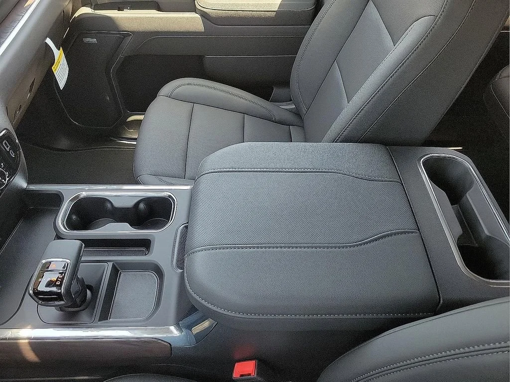2026 GMC Sierra 1500 SLT - Photo 20