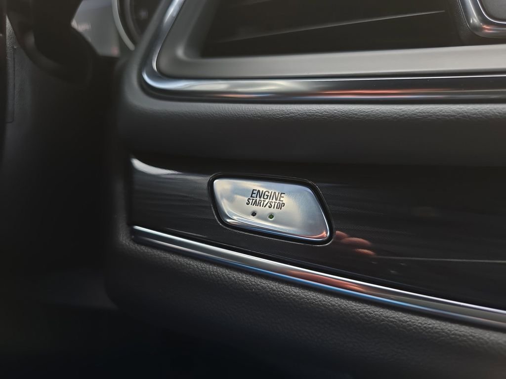 Used 2023 Black Buick Essence image 23