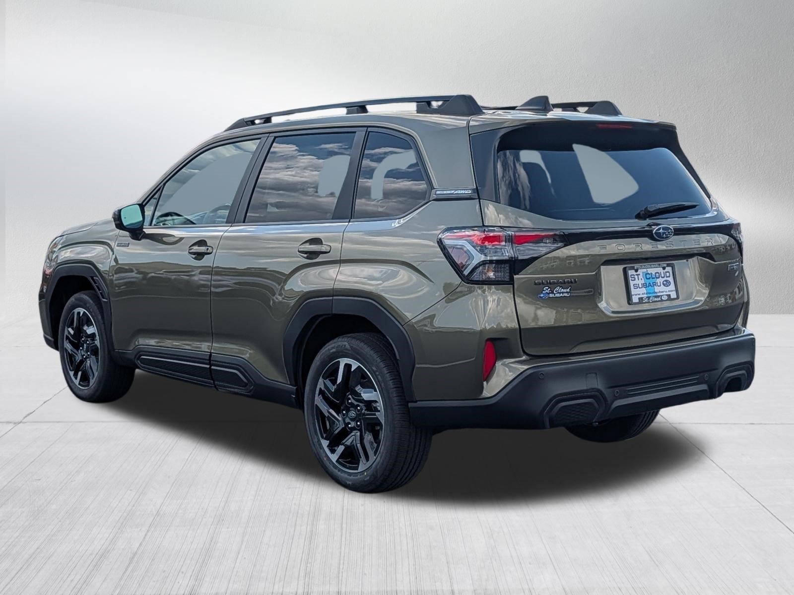 New 2026 AUTUMN GREEN METALLIC Subaru Limited Hybrid image 3