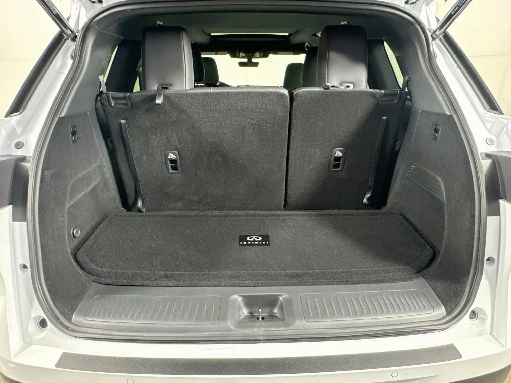 Certified Used 2027 White INFINITI SPORT image 35