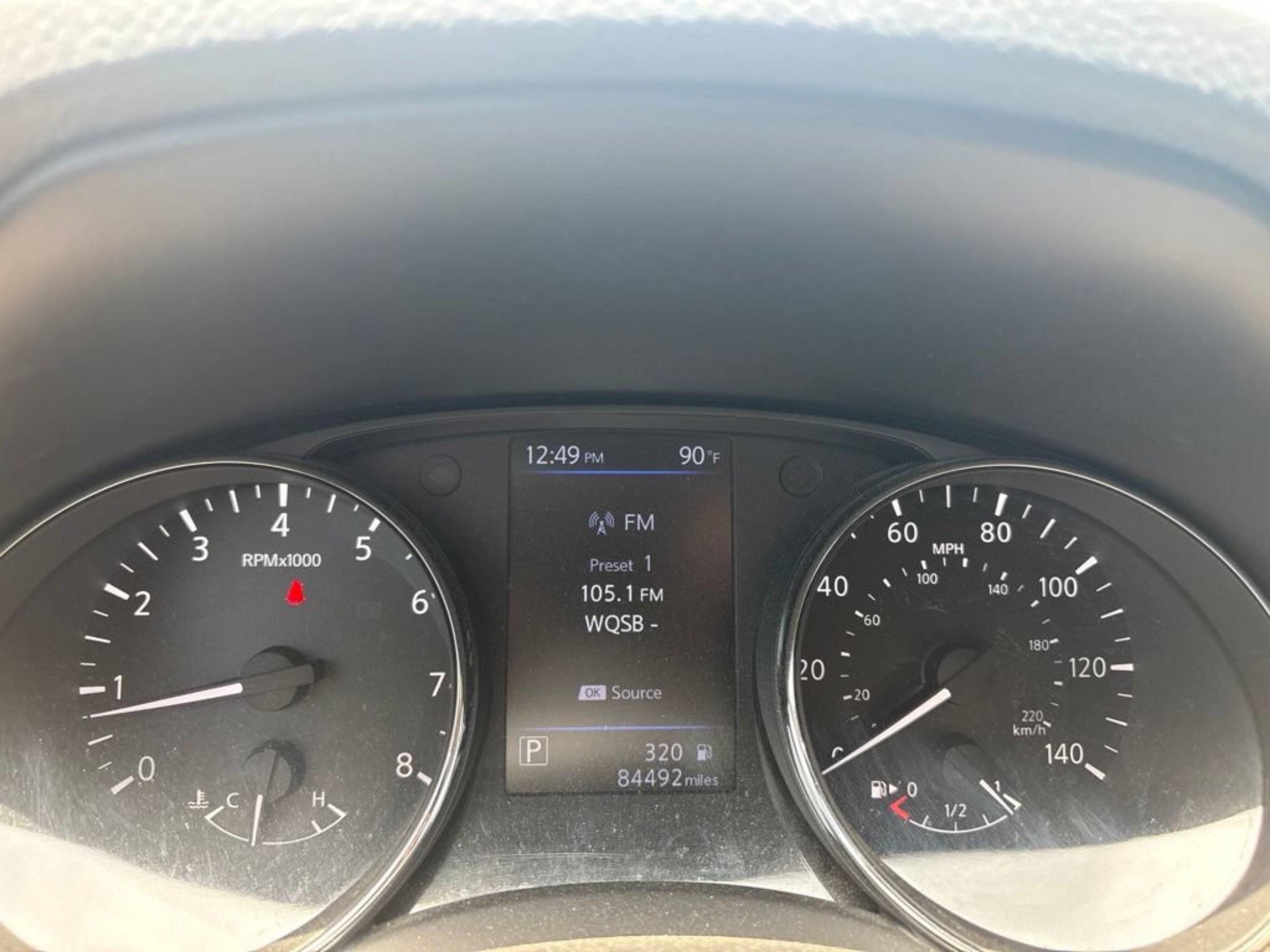 Used 2020 Pearl White Tricoat Nissan SL image 9