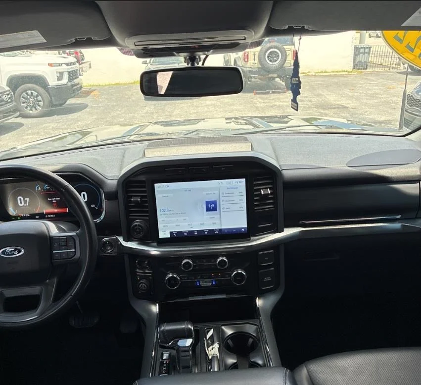 Used 2022 Black Ford Lariat image 5