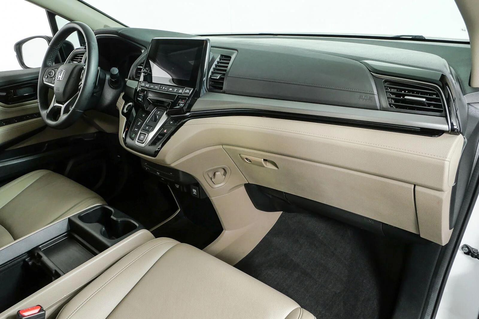 Used 2024 Platinum White Pearl Honda Touring image 24