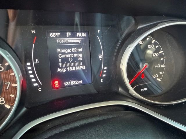 Used 2019 White Jeep Latitude image 22