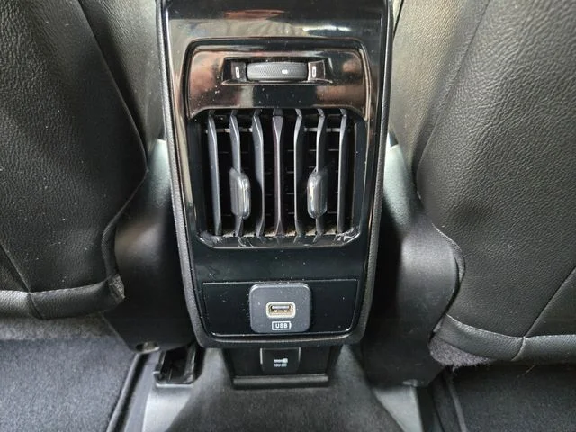Used 2024 Red Jeep Latitude image 17