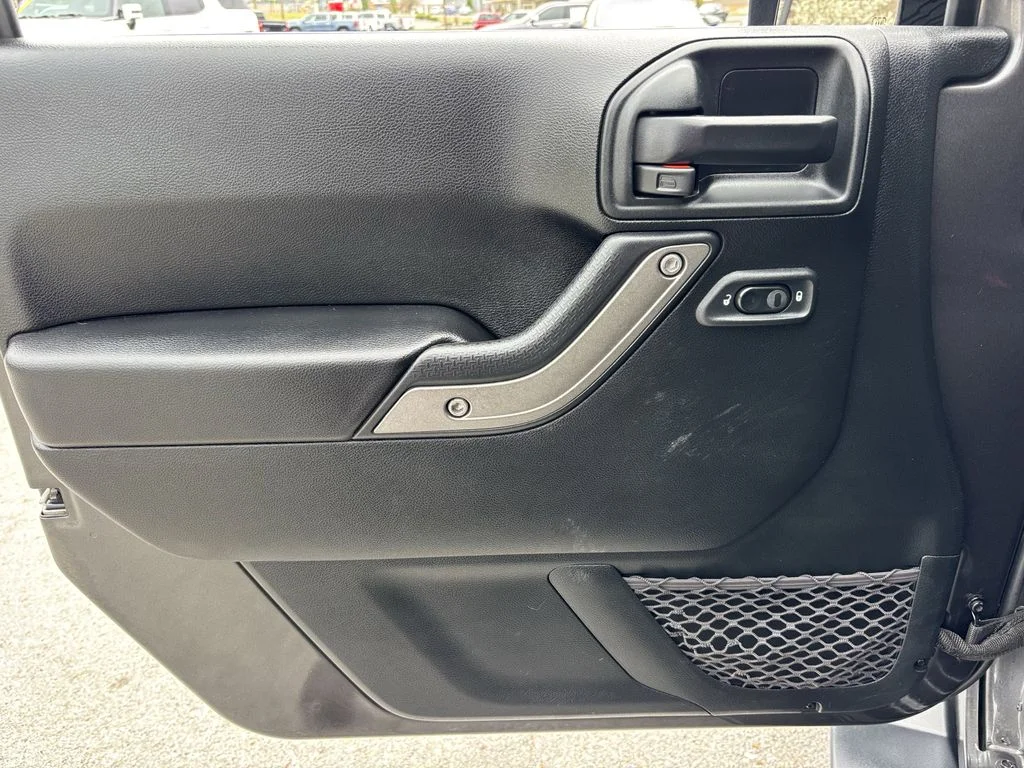 Used 2018 Gray Jeep Unlimited Sport image 14