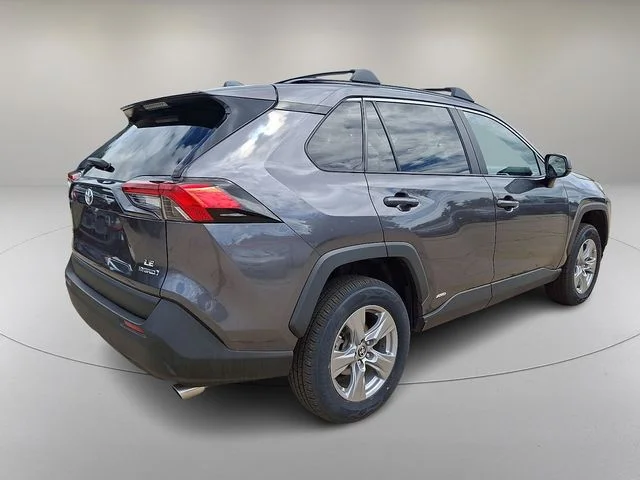 Used 2022 Gray Toyota LE image 11