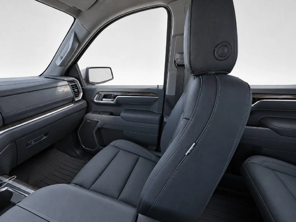 New 2026 White GMC Elevation image 25
