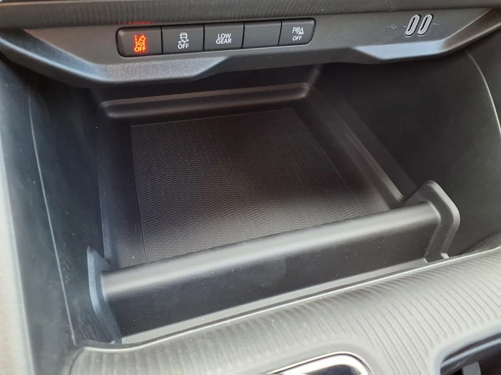 New 2026 Bright White Clearcoat Jeep Laredo image 9