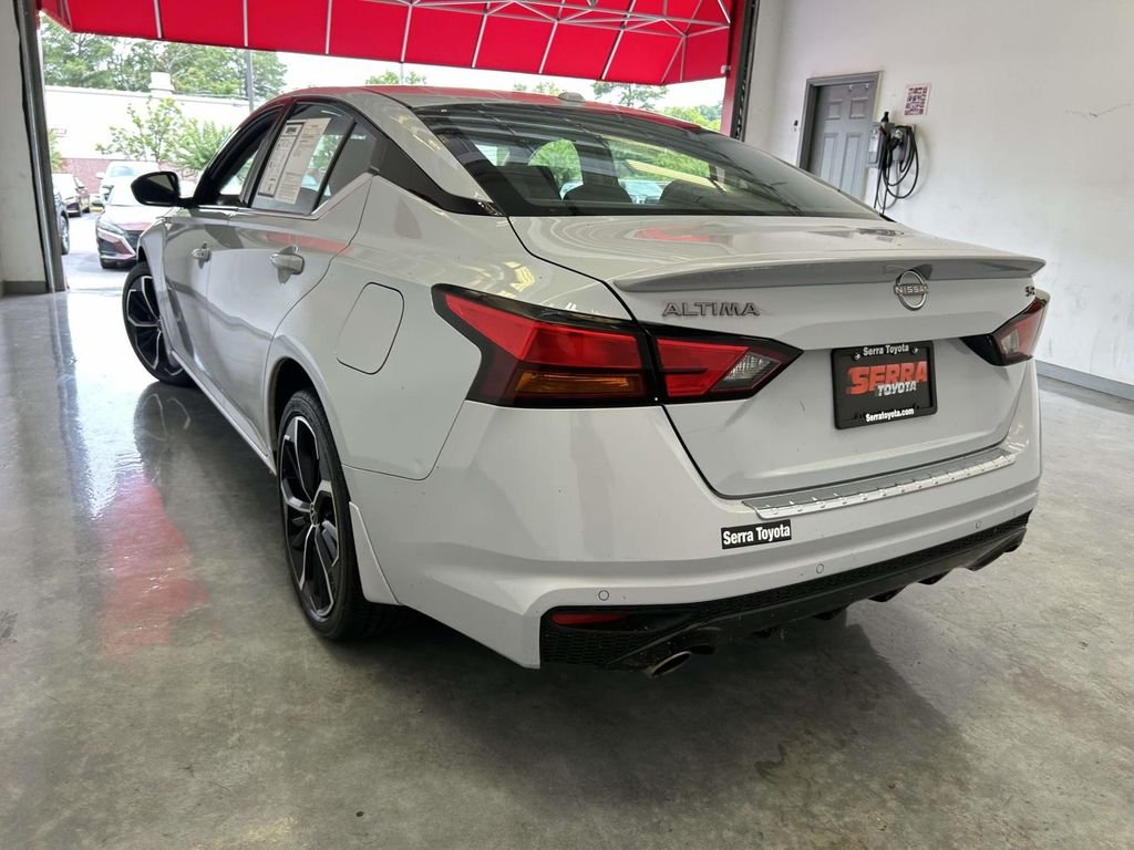 Used 2023 Gray Nissan 2.5 SR image 5