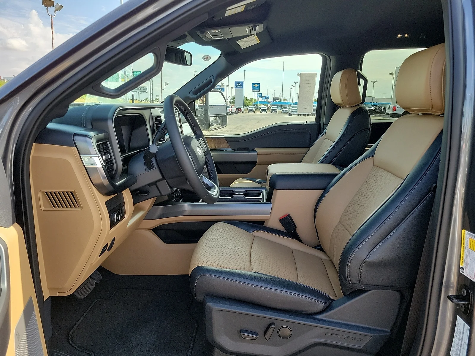 New 2026 Carbonized Gray Metallic Ford F-350&reg; Lariat&reg; image 12