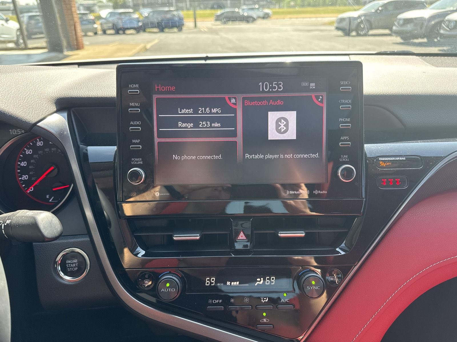 Used 2022 Wind Chill Pearl Toyota XSE image 16