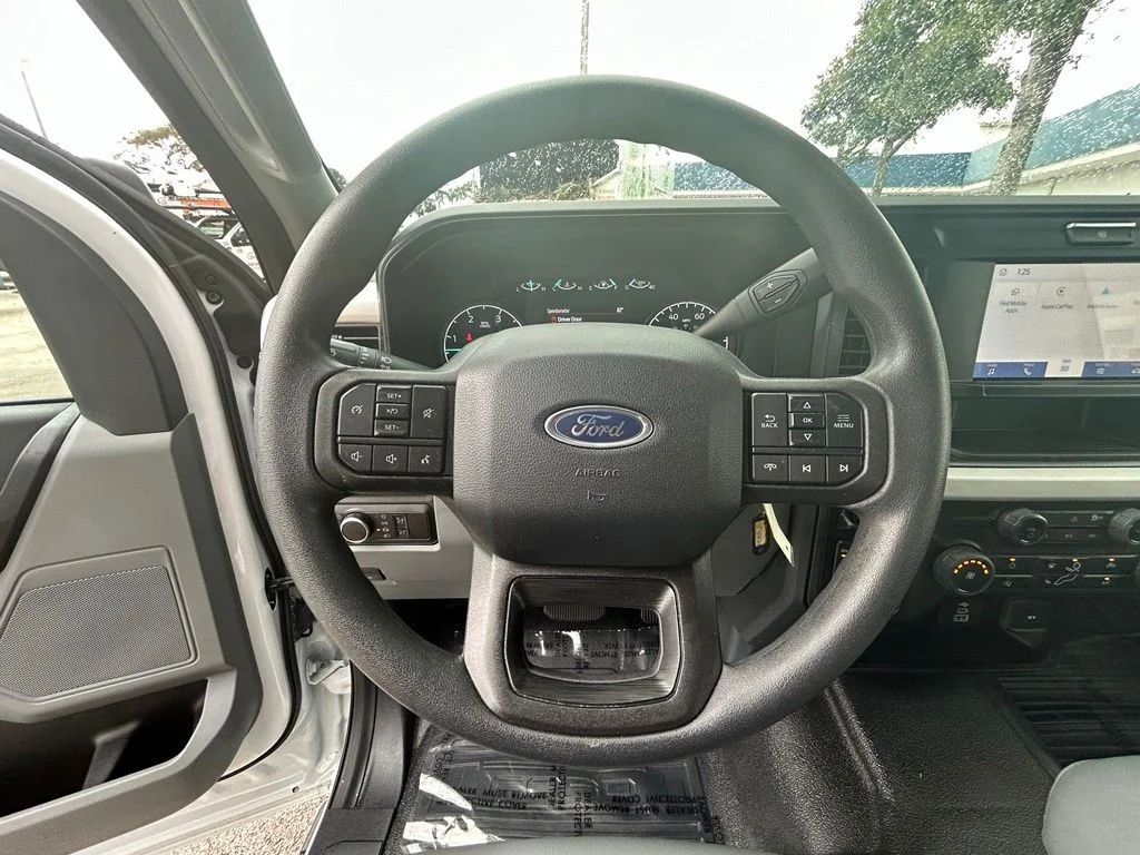 Used 2025 Oxford White Ford XL image 15