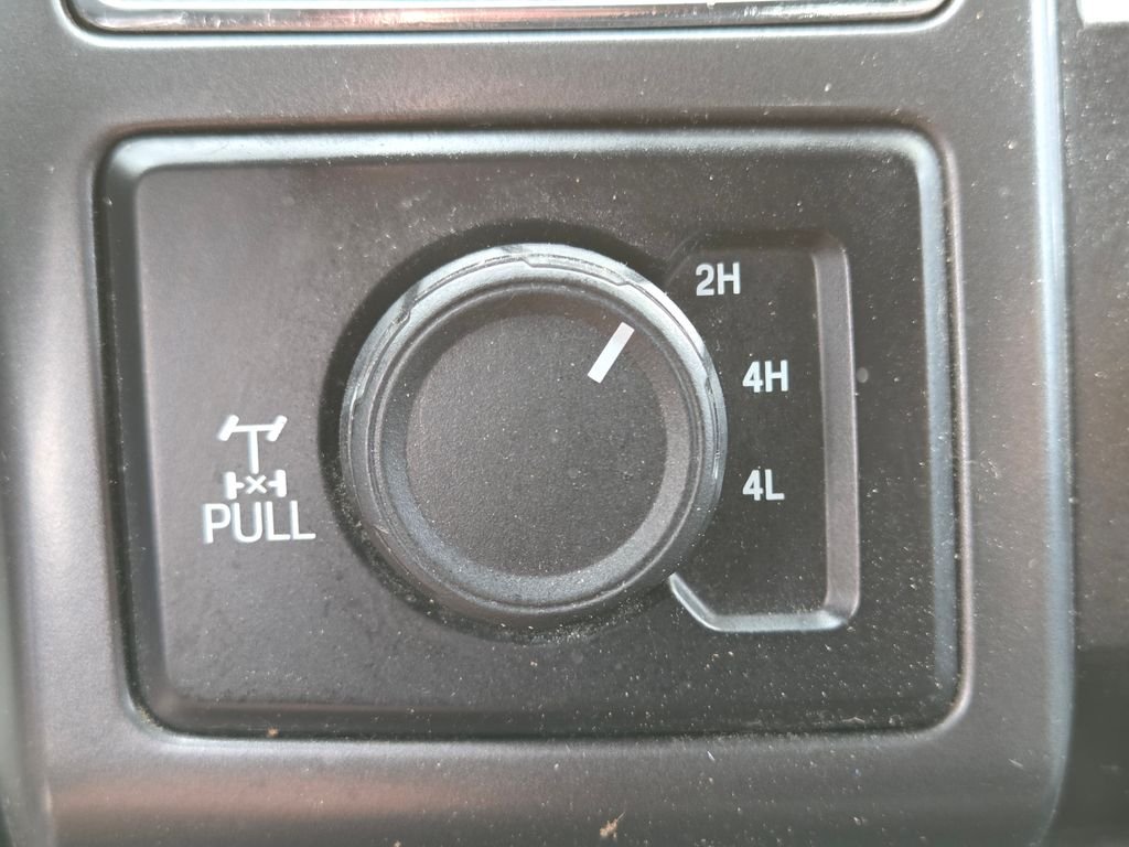 Used 2019 Gray Ford XLT image 29