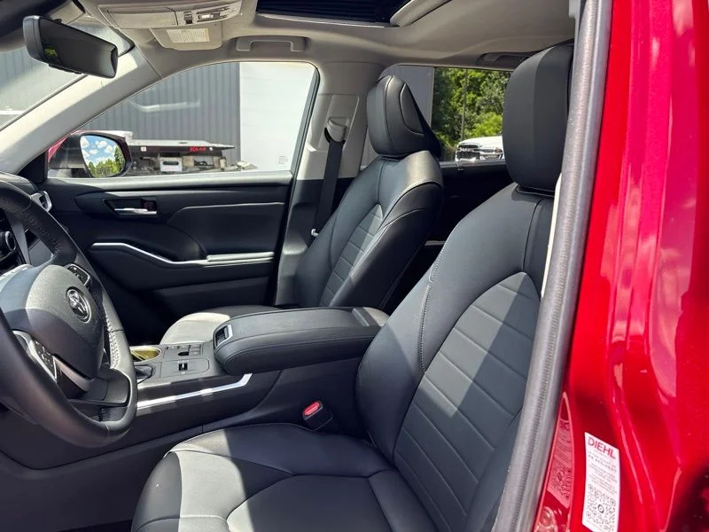 Used 2023 Red Toyota XLE image 26
