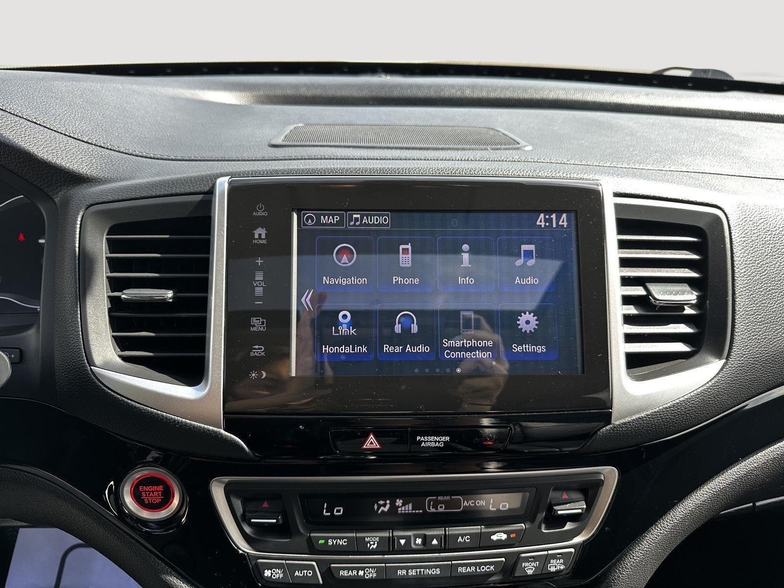 Used 2017 Crystal Black Pearl Honda Touring image 20