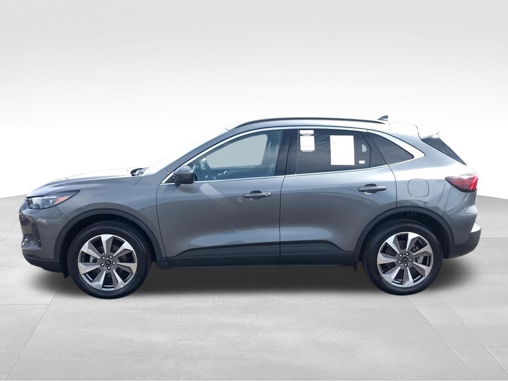 Used 2025  Ford Platinum image 6