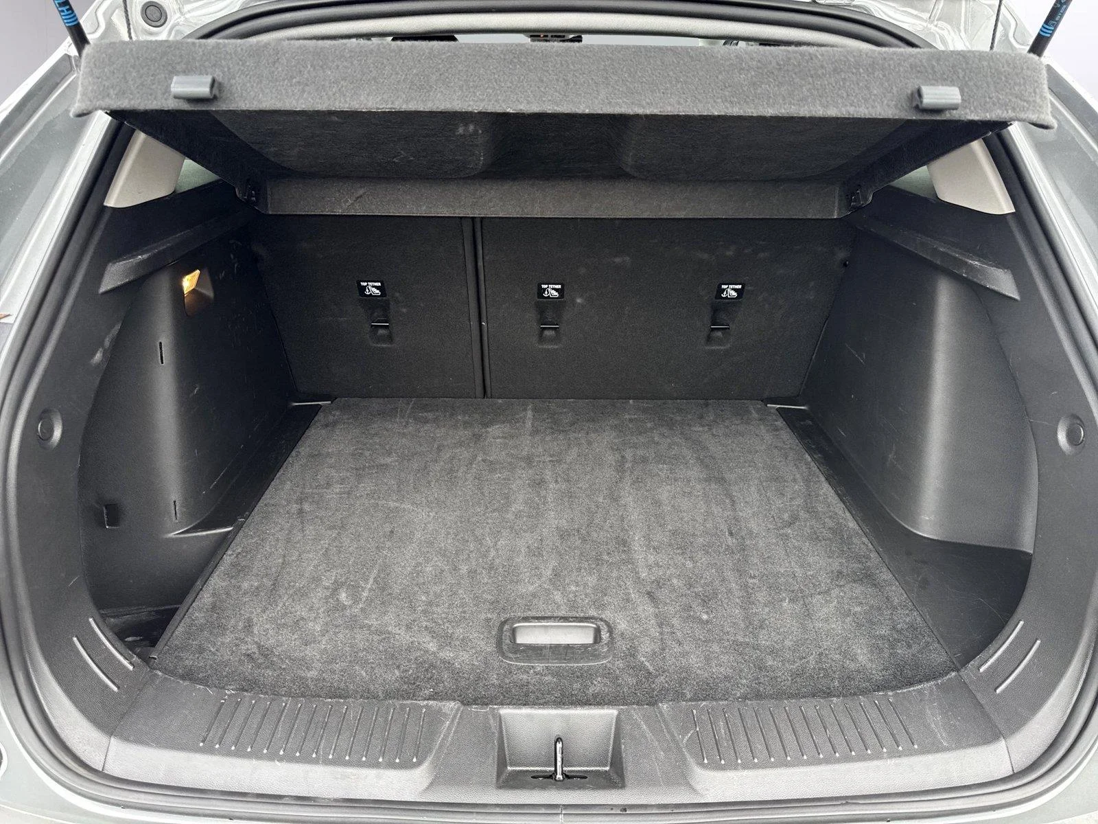 Used 2025 Sterling Gray Metallic Chevrolet LT image 26