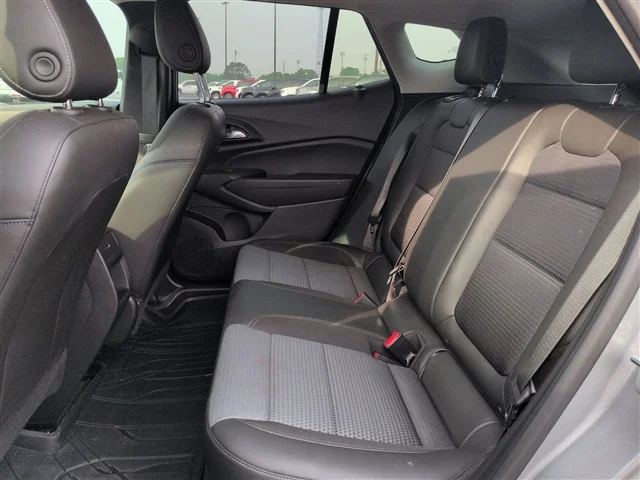 Used 2025 Sterling Gray Metallic Chevrolet LT image 24