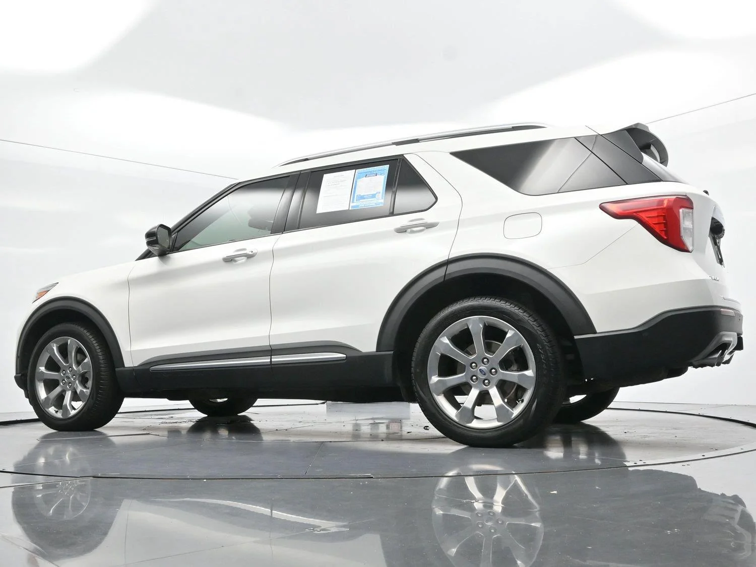Used 2020 Star White Metallic Tri-Coat Ford Platinum image 55