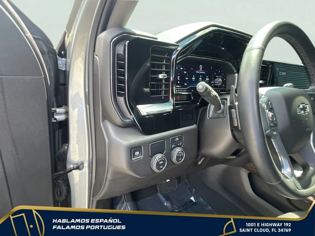 Used 2025 Sterling Gray Metallic Chevrolet RST image 15