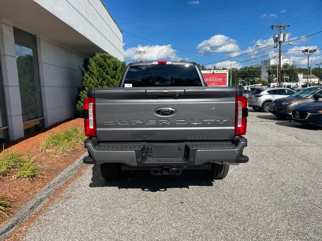 New 2026 CARBONIZED GRAY Ford Lariat image 7