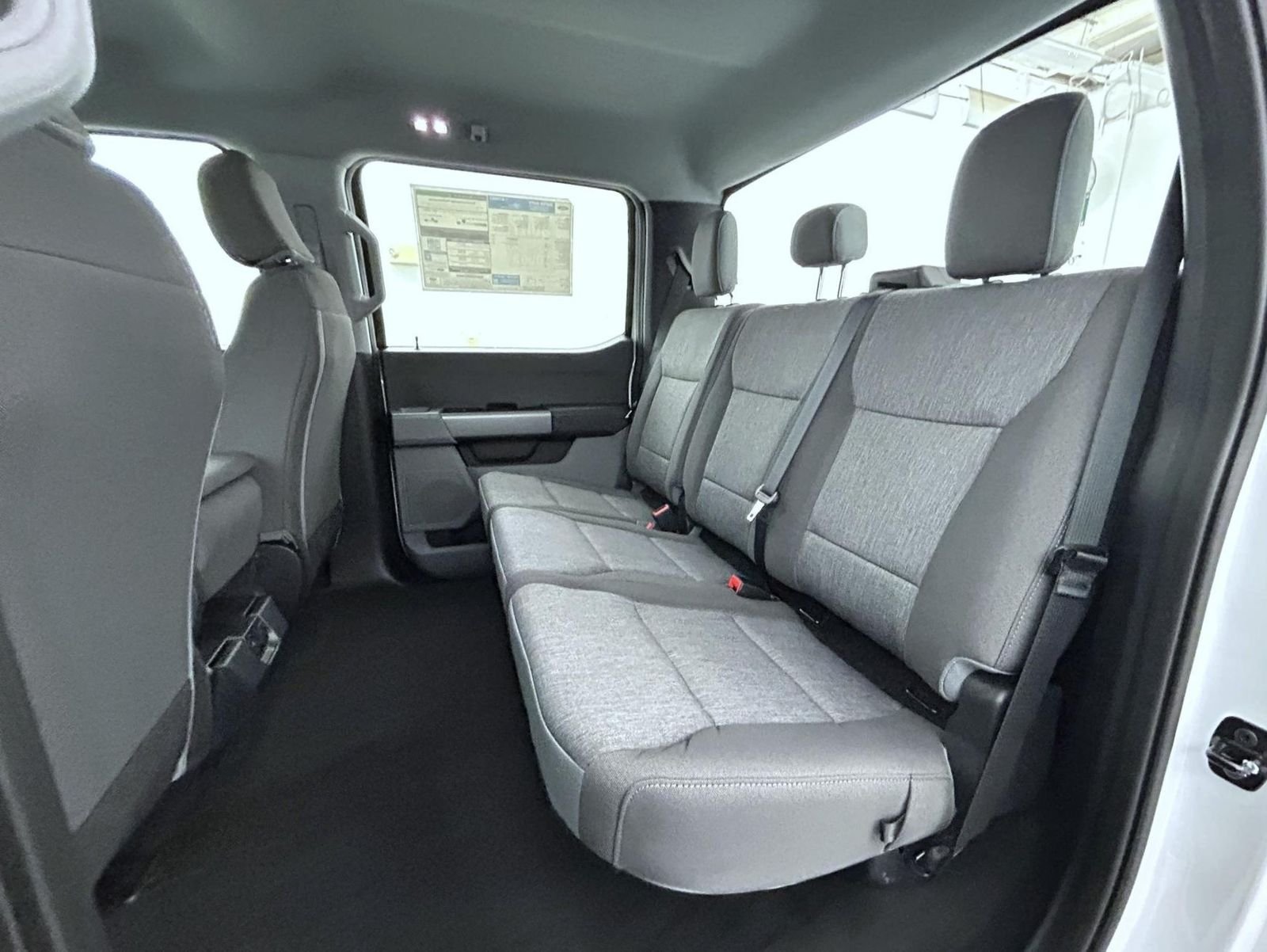 New 2026 Oxford White Ford XL image 19