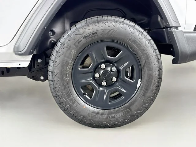 New 2026 Bright White Clear-Coat Exterior Paint Jeep Sport S image 30
