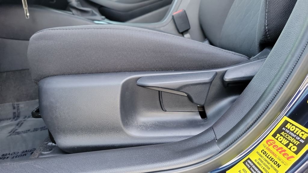 Certified Used 2025  Toyota LE image 19