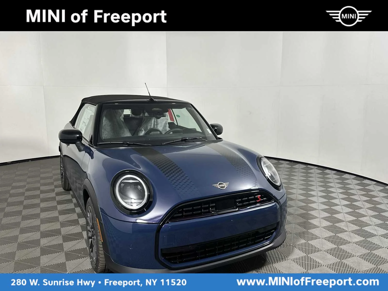 2026 MINI Convertible Cooper S Signature's photo