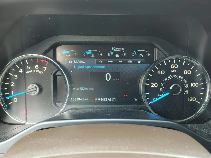 Used 2015  Ford King Ranch image 14