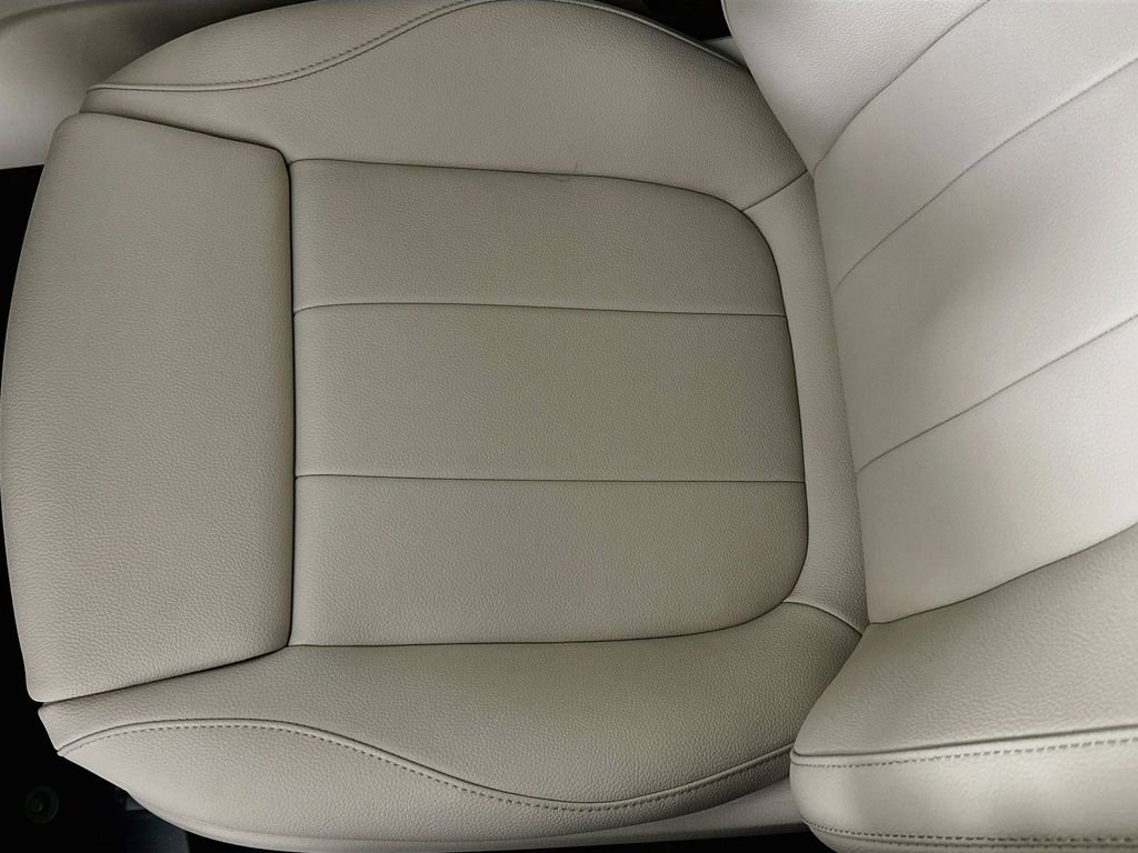 New 2026 Mountain Grey Metallic Mercedes-Benz GLA 250 image 18