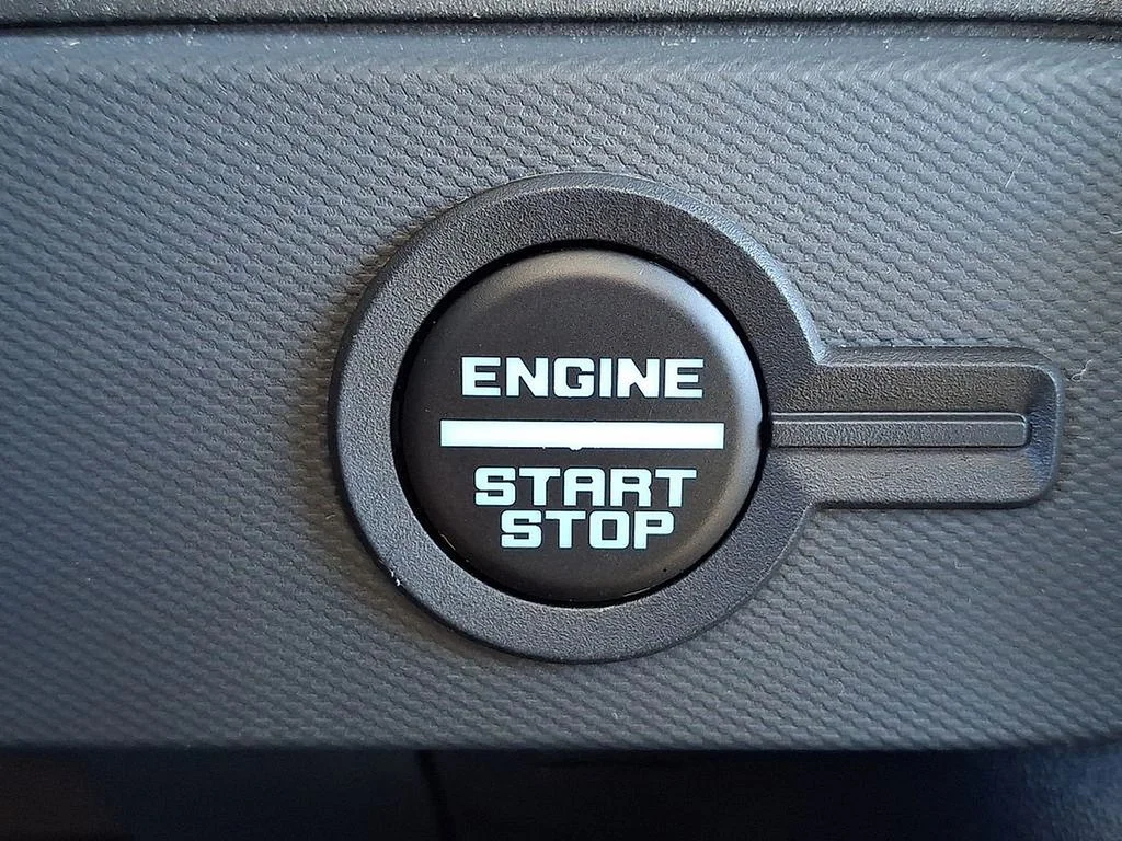 Used 2024 Gray Metallic Ford Badlands image 22