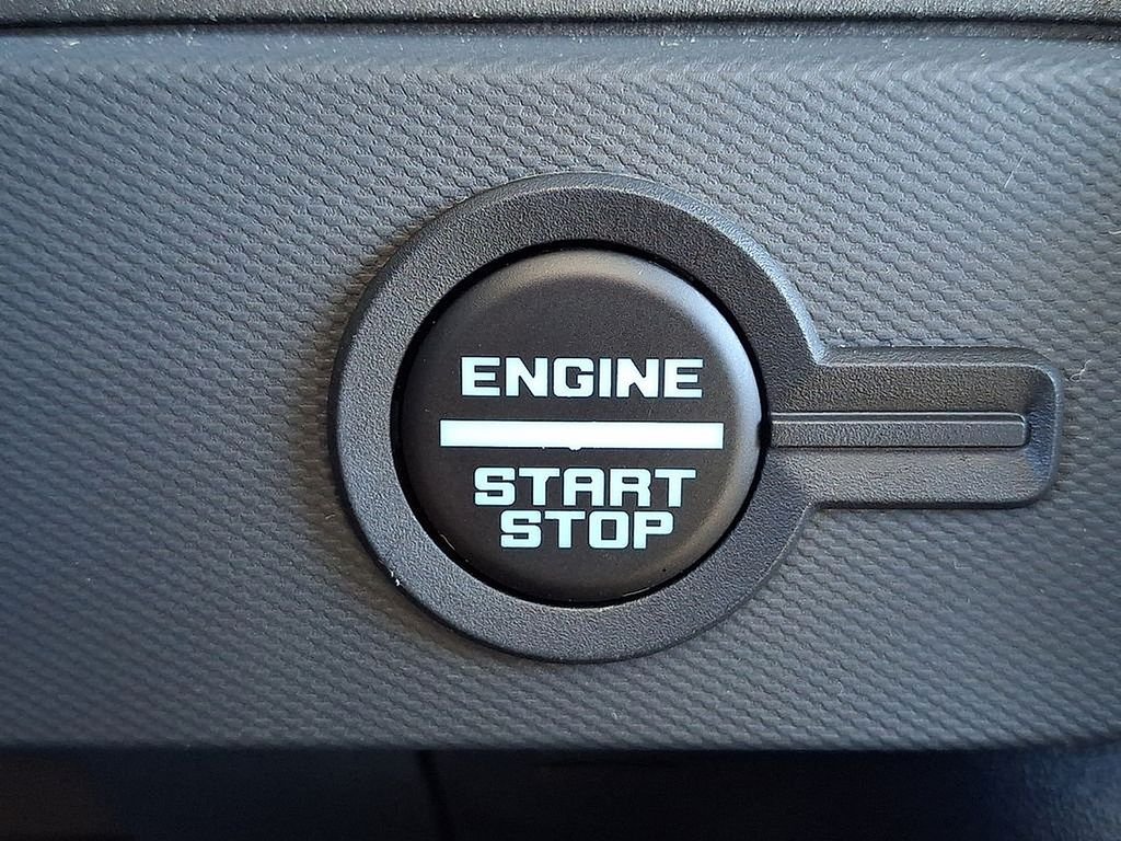 Used 2024 Gray Metallic Ford Badlands image 22