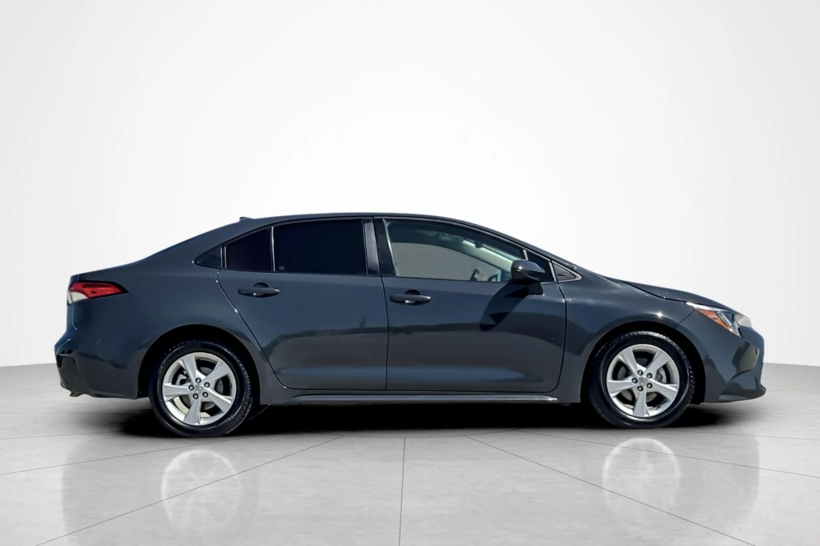 Used 2023 Underground Toyota LE image 6