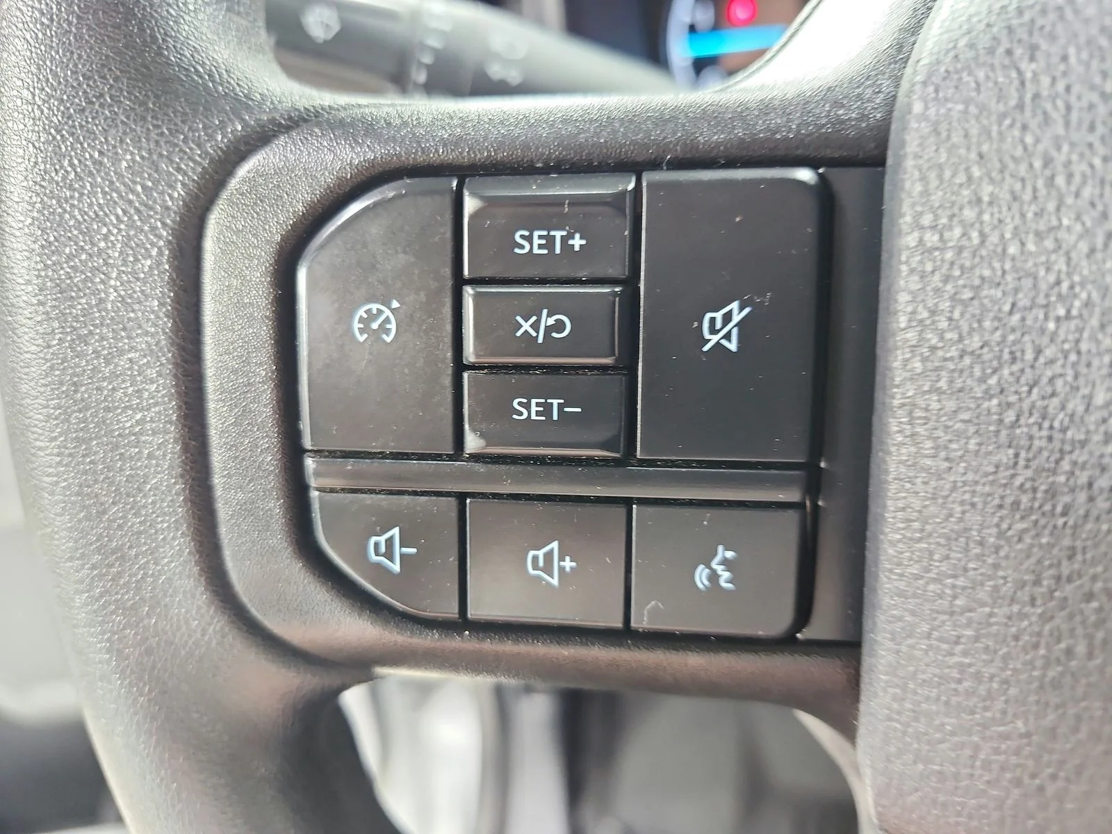 Used 2025 White Ford XLT image 24