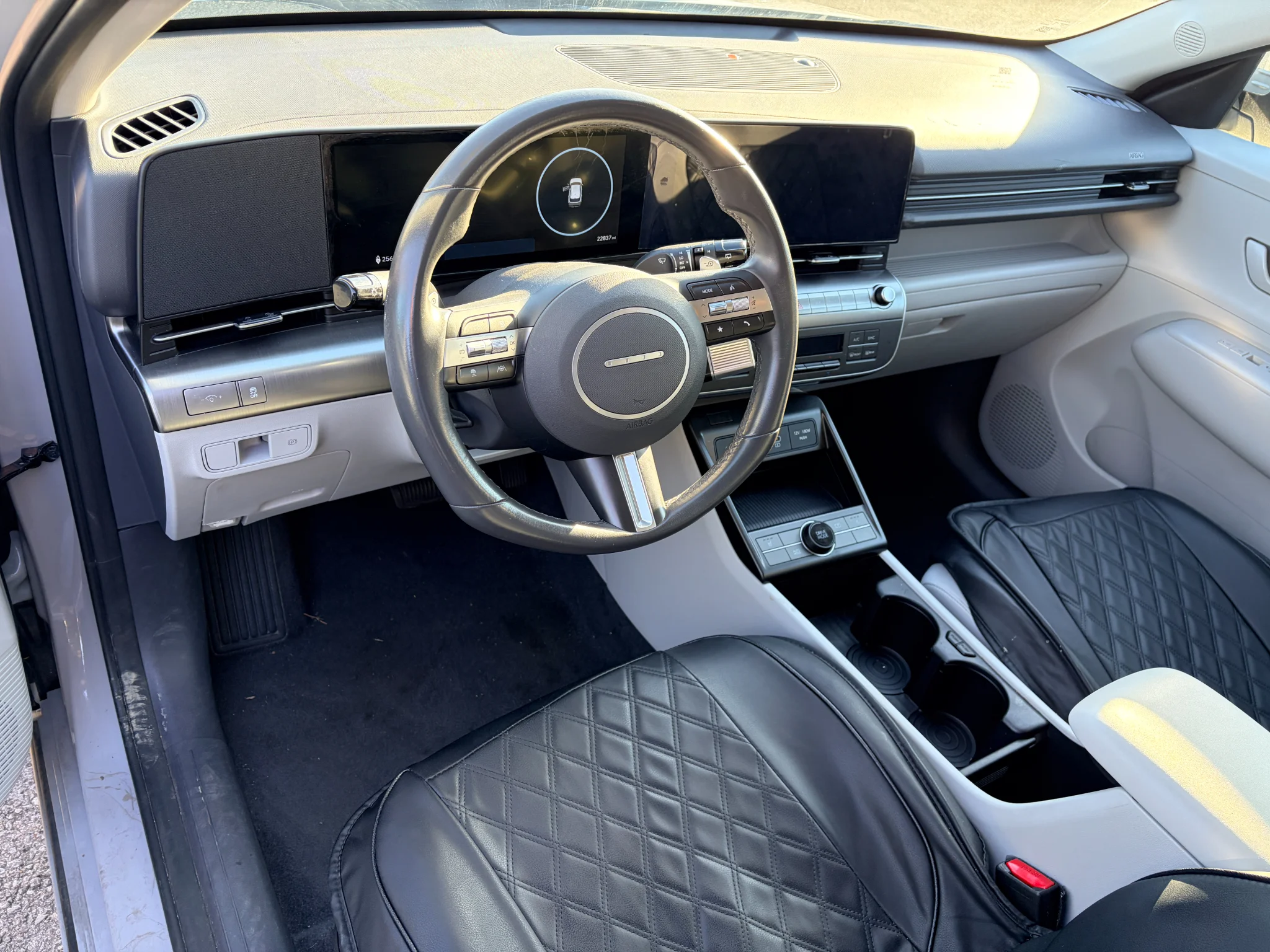 Used 2024 Cyber Gray Metallic Hyundai SEL image 12