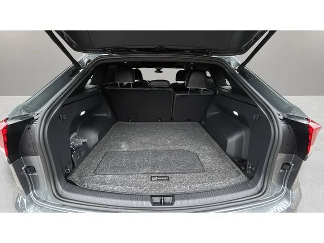 Used 2024 Gray Volkswagen 2.0T SEL Premium R-Line image 32