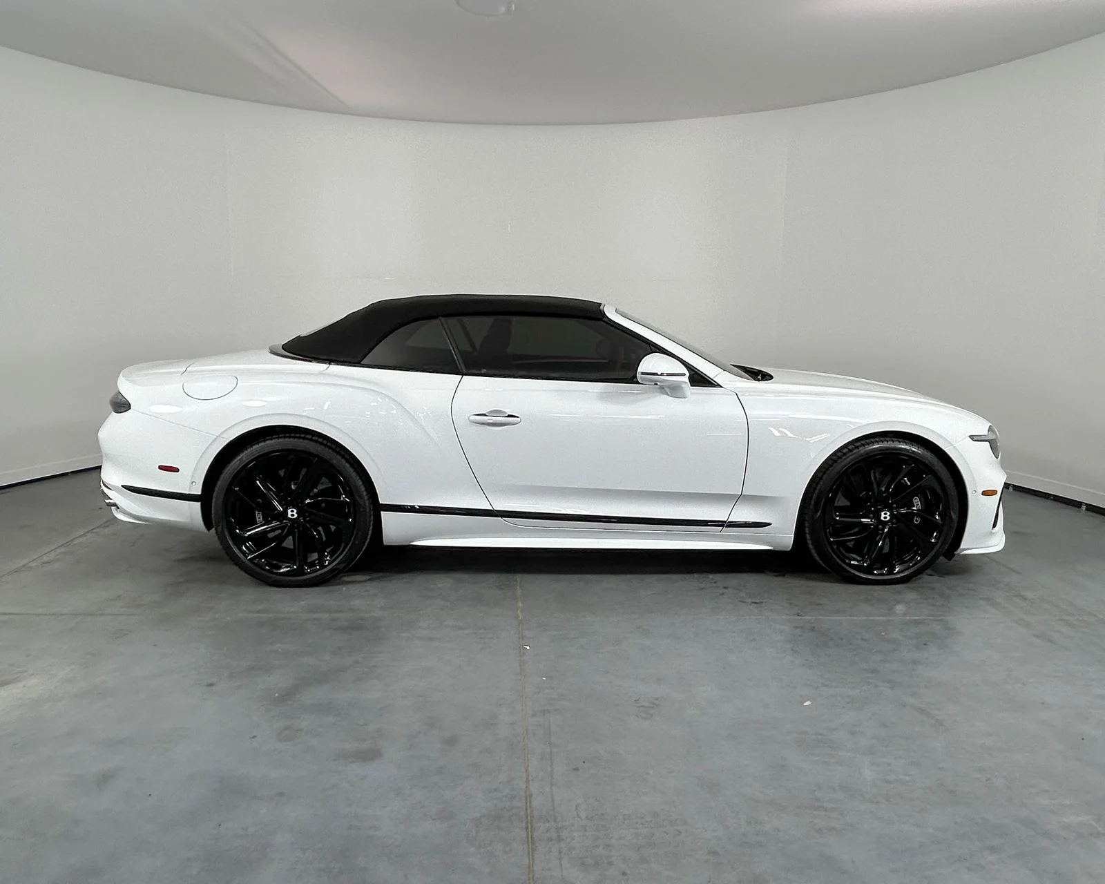 New 2026  Bentley GTC image 34