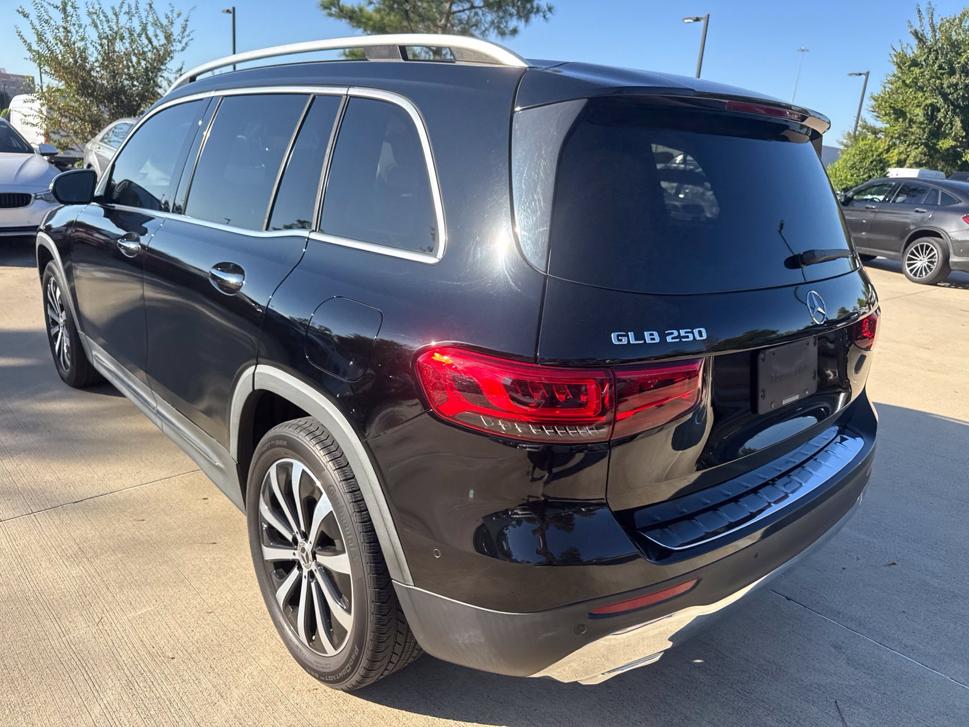 Used 2022 Night Black Mercedes-Benz GLB 250 image 6