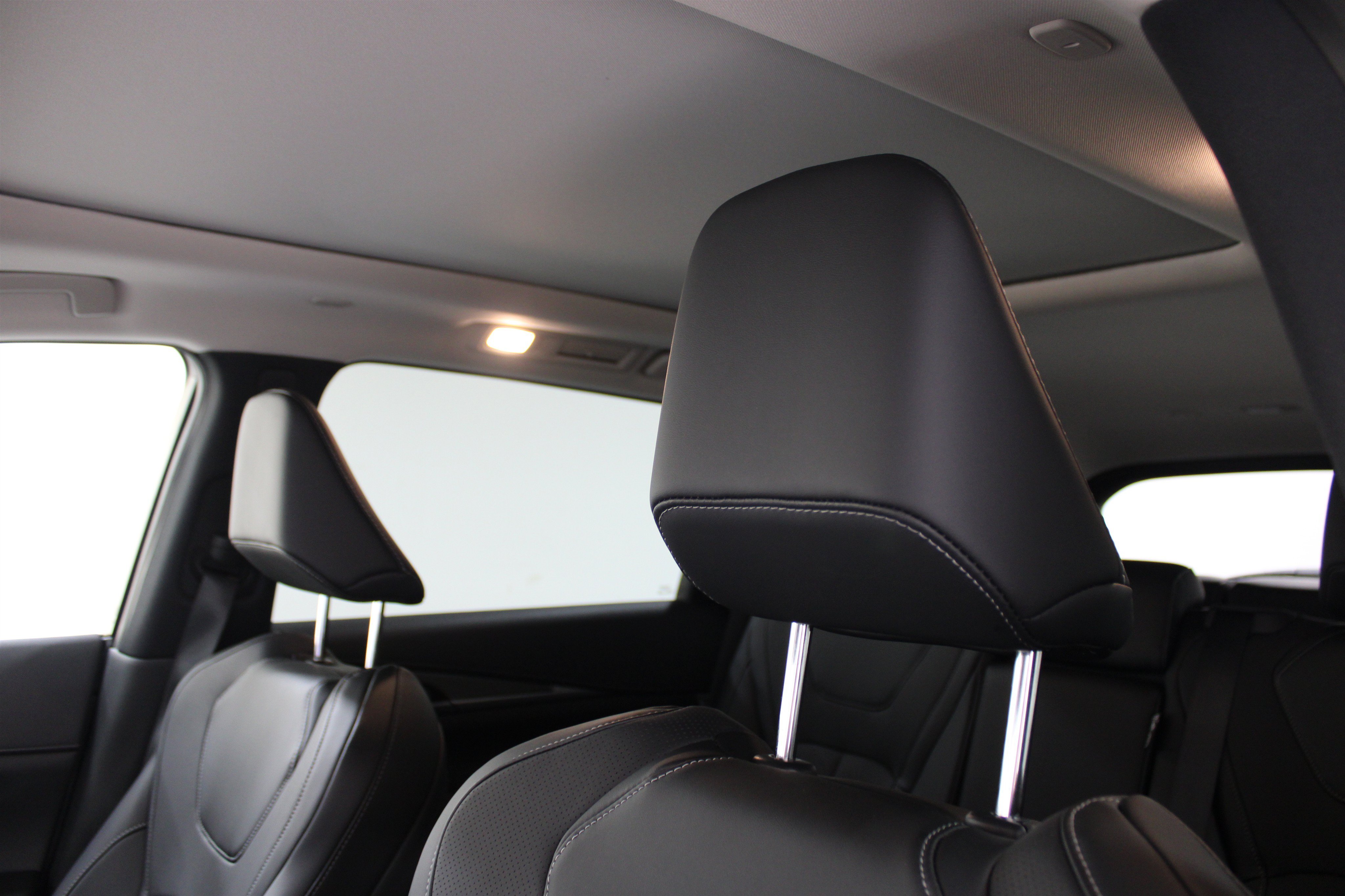 Used 2026 Radiant White INFINITI PURE image 5