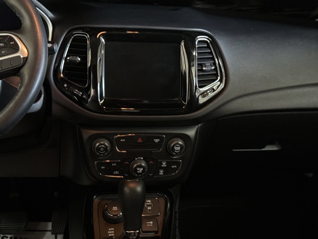 Used 2018 White Clearcoat Jeep Limited image 25