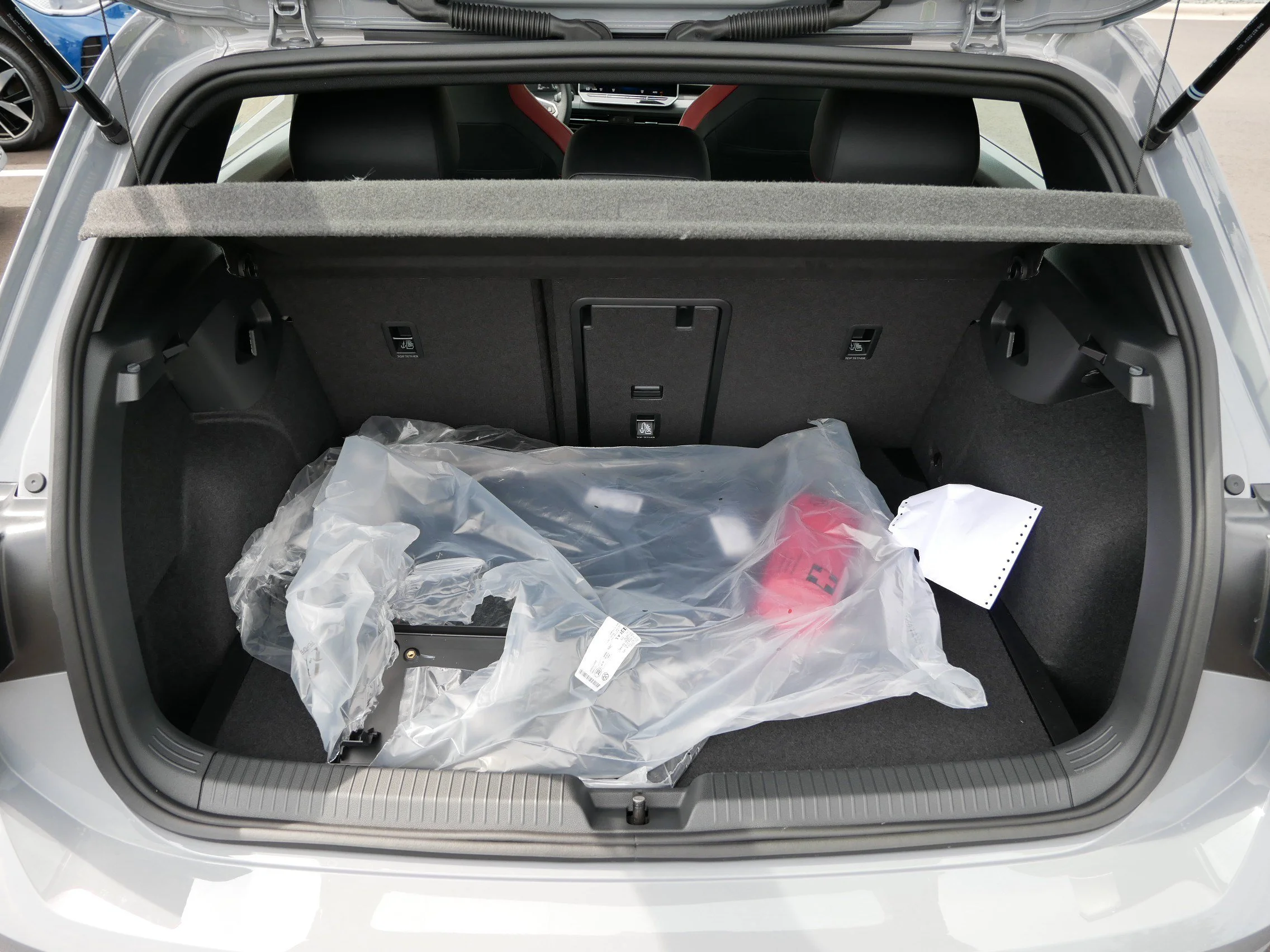2025 Volkswagen Golf GTI SE - Photo 6