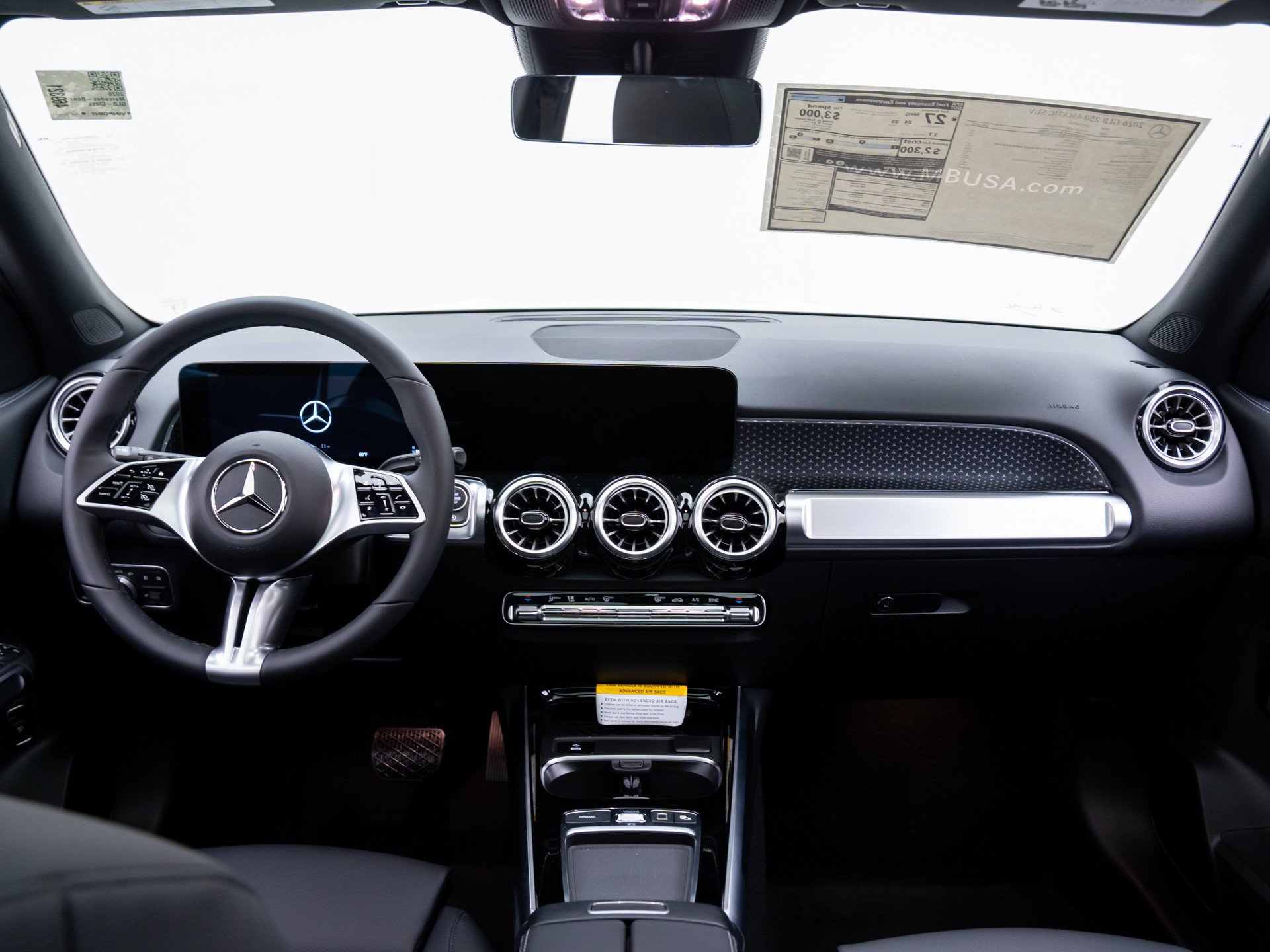 New 2026 Polar White Mercedes-Benz GLB 250 image 10