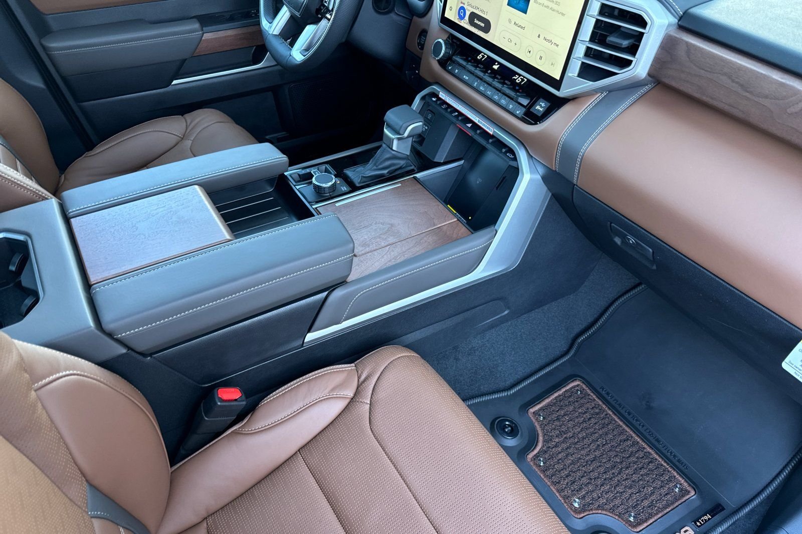 2025 Toyota Tundra 1794 Edition - Photo 17